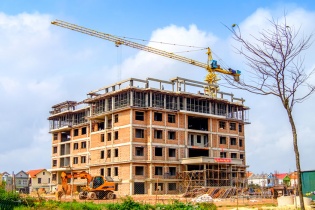 Chủ đầu tư có được tự duyệt kế hoạch lựa chọn nhà thầu?