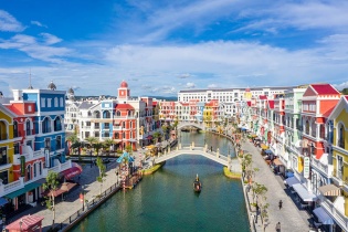 Shop VinWonders đón trọn lợi thế từ trào lưu du lịch, mua sắm sau dịch