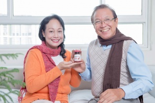 "Mối nguy kép" về sức khoẻ với người ngoài 50 tuổi