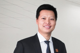 Giá cổ phiếu liên tục giảm, Hoa Sen Group bổ nhiệm 2 Phó tổng giám đốc