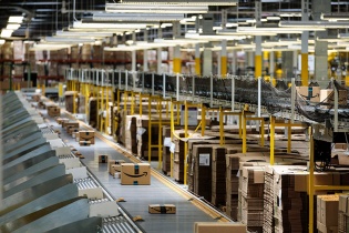 Số doanh nghiệp nhỏ Việt Nam vượt mốc doanh thu 1 triệu USD trên Amazon tăng hơn 40%