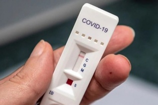 Chỉ bán kit test Covid-19, 17 tháng “ẵm” gần 4.000 tỷ ngân sách
