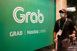 Grab lỗ 1 tỷ USD, cổ phiếu vội "bốc hơi" gần 40%