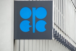 OPEC cắt giảm dự báo tăng trưởng và tiêu thu dầu thô toàn cầu