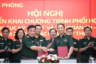 Viettel hợp tác chuyển đổi số ngành kỹ thuật quân đội