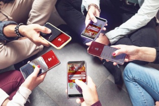 The Global Economics Times vinh danh "Bay trước - Trả sau" của Vietjet và MOVI