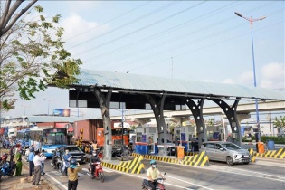 Chính phủ yêu cầu TP.HCM khẩn trương triển khai thu phí điện tử không dừng