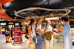 Doanh nghiệp "mạnh tay" đầu tư, "đón sóng" phục hồi du khách quốc tế