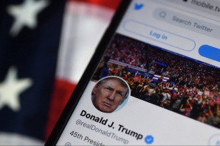 Tỷ phú Elon Musk sẽ mở khoá tài khoản Twitter cho cựu Tổng thống Mỹ Donald trump