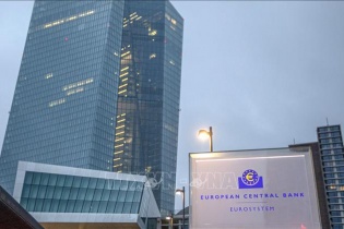 Chủ tịch ECB phát tín hiệu tiếp tục tăng lãi suất để kiềm chế lạm phát