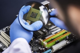 Nghiên cứu, xây dựng cơ chế chính sách thu hút đầu tư FDI vào công nghệ chíp