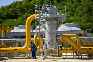 Giá khí đốt tại châu Âu giảm 50% so với giá một tháng trước