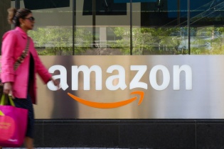 Amazon vượt mặt Apple để lấy lại vị trí thương hiệu giá trị nhất thế giới, Google xếp thứ mấy?