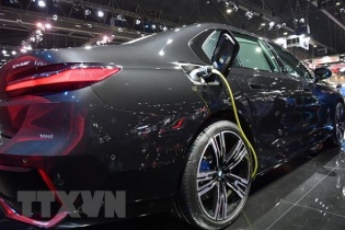 Các nhà sản xuất ô tô châu Âu đầu tư 250 tỷ euro cho điện khí hóa, thị phần ô tô điện tăng "phi mã"