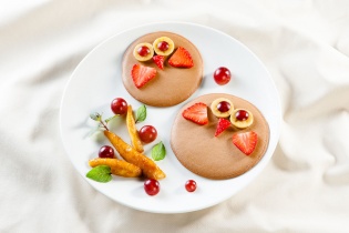 Bật mí công thức bữa sáng ngon khỏe với Bột bánh rán pha sẵn vị sô cô la 