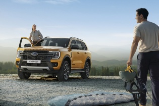 Ford Everest Wildtrak lăn bánh tại Việt Nam từ tháng 5/2023 với giá bán từ 1,499 tỷ đồng