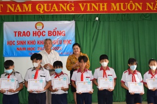 Vedan Việt Nam đồng trao tặng học bổng khuyến học và "Nhà hậu phương" tại Đồng Nai