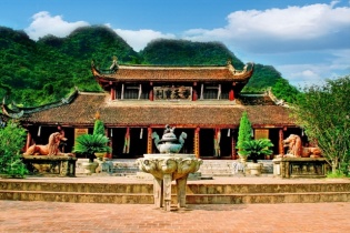 Phê duyệt nhiệm vụ lập Quy hoạch tu bổ, phục hồi di tích Chùa Hương