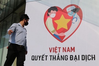Xem xét, công bố hết dịch và nghiên cứu đưa vắc xin phòng Covid-19 vào tiêm chủng mở rộng