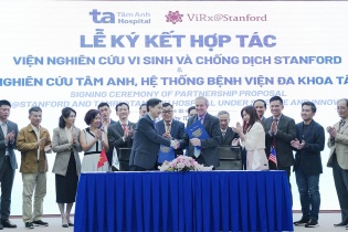 Tin mới về y tế ngày 11/9: Hợp tác phát triển dược phẩm, công nghệ sinh học