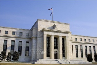 Chủ tịch Fed "úp mở" khả năng tạm dừng lộ trình tăng lãi suất