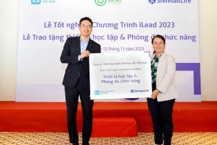 Shinhan Life Việt Nam tặng thiết bị học tập và phòng đa chức năng cho Làng trẻ em SOS Đà Nẵng