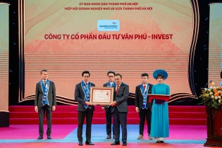 Văn Phú - Invest đón nhận Huân chương lao động hạng Ba