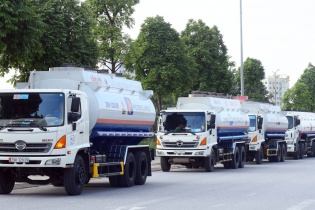 Thủ tướng Chính phủ yêu cầu bảo đảm cung ứng đủ xăng dầu dịp Tết