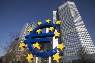 ECB giữ nguyên lãi suất ở mức cao kỷ lục 4%