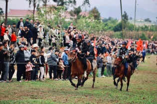 Sôi động giải đua ngựa Shanrila Mường Lò đầu tiên tại Nghĩa Lộ, Yên Bái