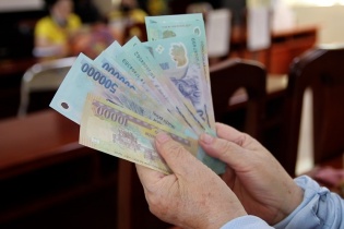 Sửa đổi quy định về tiền lương, bảng lương, thang lương, xếp lương, phụ cấp từ ngày 10/4/2024