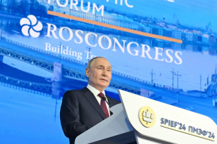 Tổng thống Nga Vladimir Putin đặt ra nhiệm vụ sớm thành lập thị trường vốn