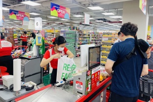 LOTTE Mart hành động hưởng ứng Ngày Quốc tế không sử dụng túi nilon