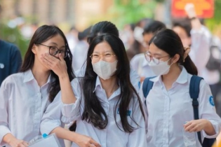 59 trường THPT ở Hà Nội giảm điểm chuẩn lớp 10, hai trường được tuyển tràn tuyến