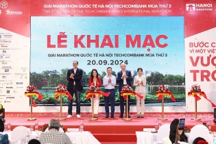 Khai mạc giải marathon quốc tế Hà Nội Techcombank mùa thứ 3