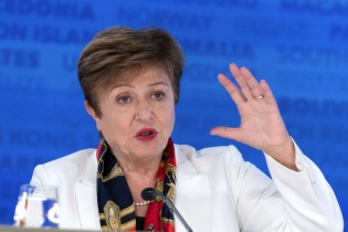 Tổng giám đốc IMF Kristalina Georgieva: Kinh tế thế giới đối mặt với nhiều "cơn gió ngược"