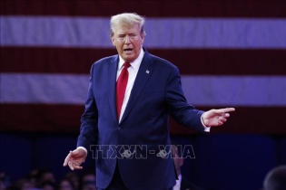 Tổng thống đắc cử Mỹ Donald Trump đe doạ áp mức thuế 100% nếu BRICS tìm cách "rời xa" đồng đô la