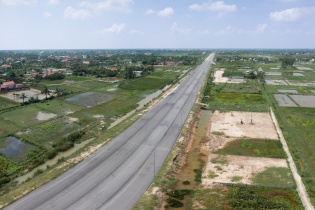 Tháo gỡ khó khăn trong đầu tư xây dựng đường bộ cao tốc Ninh Bình - Hải Phòng