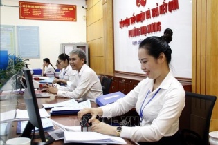 Phân công sửa đổi, bổ sung, ban hành các văn bản liên quan đến tổ chức chính quyền địa phương 2 cấp