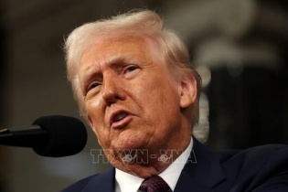 Tổng thống Mỹ Donald Trump hé lộ khả năng "giảm đáng kể" mức thuế quan với Trung Quốc 