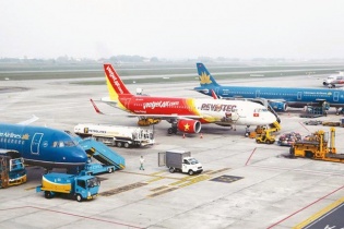 Bảo đảm bình đẳng giữa các hãng hàng không trong tiếp cận các điều kiện khai thác hàng không