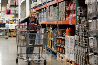 Tác động từ thuế quan khiến CPI tháng 6/2025 của Mỹ tăng trở lại