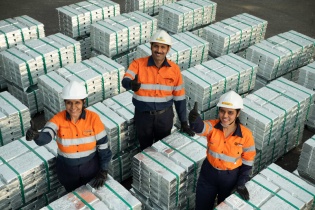 Hindustan Zinc hưởng lợi nhờ giá bạc cao kỷ lục