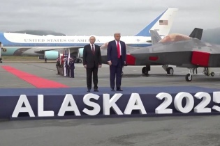 Tổng thống Nga Vladimir Putin và Tổng thống Mỹ Donald Trump nói gì sau hội đàm kéo dài hơn 2 tiếng rưỡi?