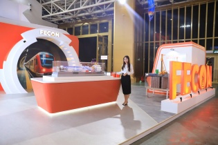 Check-in cùng robot khoan hầm TBM tại Triển lãm thành tựu đất nước