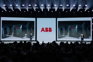 ABB ra mắt máy cắt không khí đạt chuẩn an ninh mạng đầu tiên trên thế giới