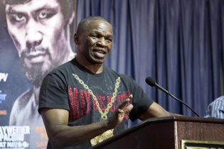 Cha của Mayweather: "Con tôi sẽ đấm vỡ hàm, cho Pacquiao húp cháo"