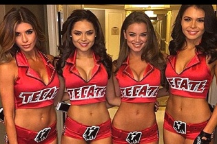 Ngắm 4 người mẫu sexy "bê bảng" trận đại chiến Mayweather-Pacquiao