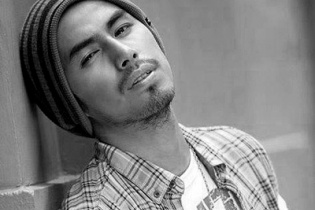 Người mẫu Duy Nhân qua đời