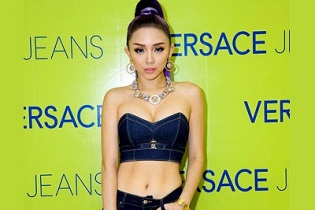 Tóc Tiên thiêu đốt mọi ánh nhìn tại tiệc Versace Jeans